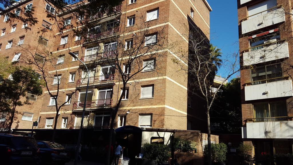 Aparthotel Isabella'S House Barcelona Exterior foto